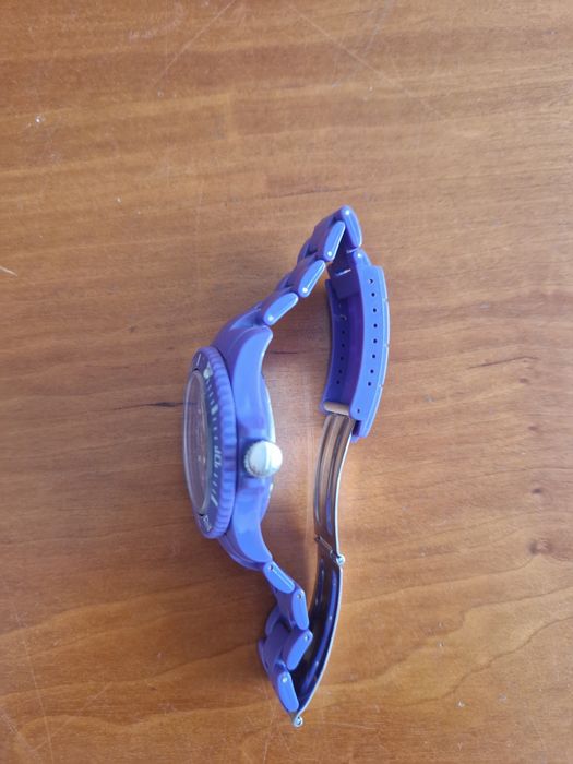 Relógio feminino ONE, lilás, de 2011