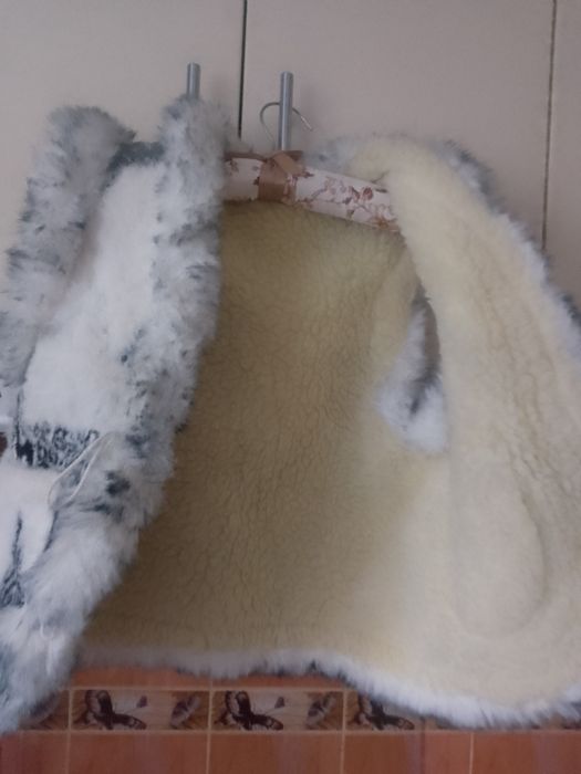 Теплі жилетки на зиму