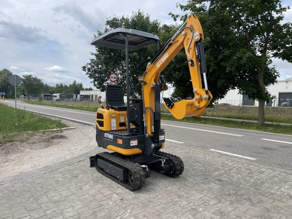 Gąsienicowa minikoparka GT880 Comfort Machinery, silnik KOOP Gunter Grossmann