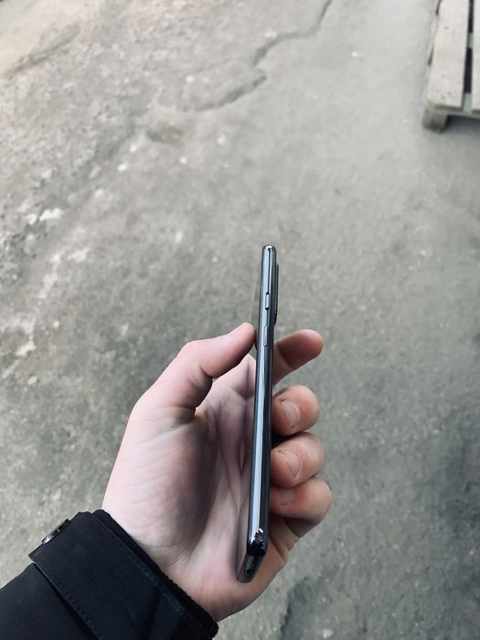 Продам телефон one plus nord 8+3/128 в идеальном состоянии