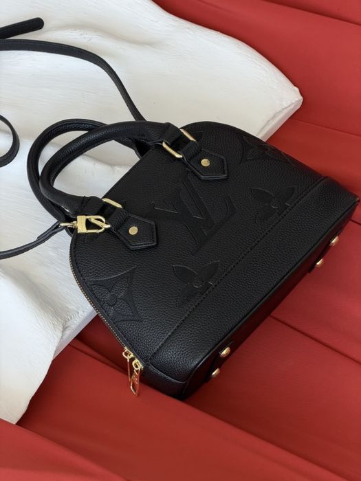 Сумка Louis Vuitton Alma BB Monogram