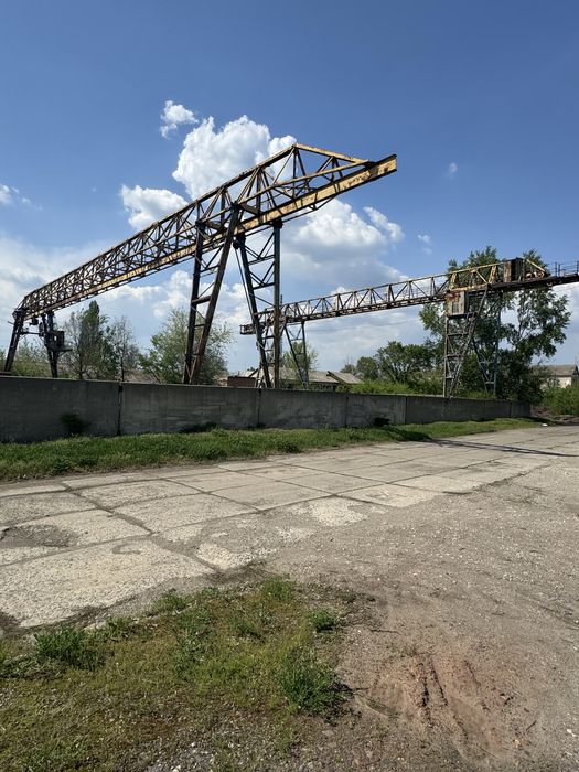 Продам промислову базу