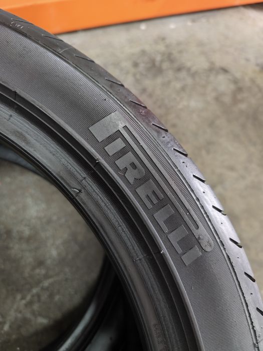 Pneus 205/45r17 Pirelli P Zero * com 95% piso