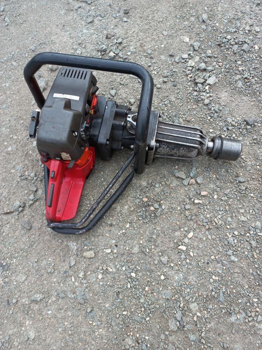 Spalinowy klucz udarowy MASTER AIRTEC