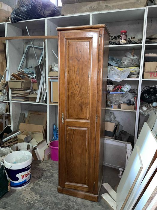 Móvel de Arrumação em Madeira Castanha