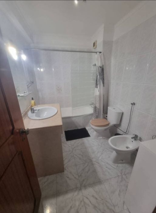 Quarto para arrendar