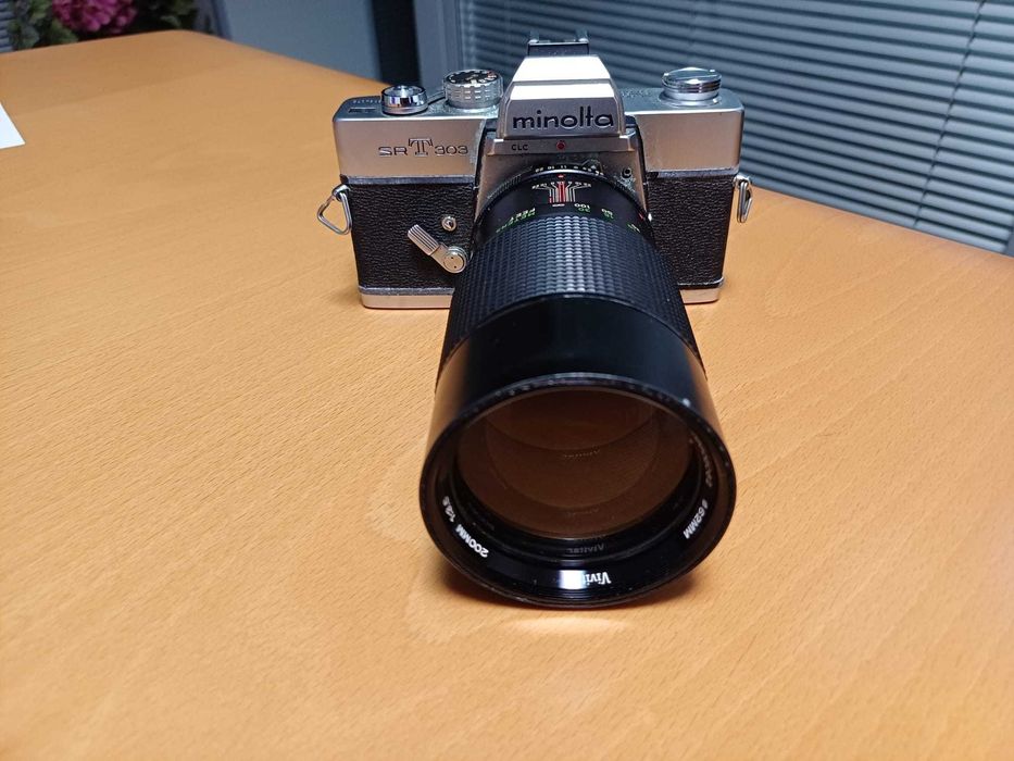 Câmara Minolta SRT 303