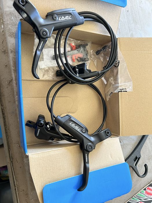 Vendo travões sram level novos