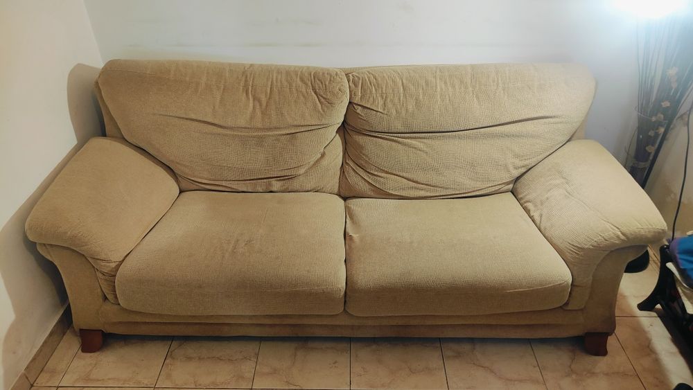 2 sofás de 2 e 3 lugares