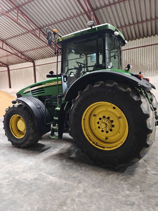 John  Deere 7820