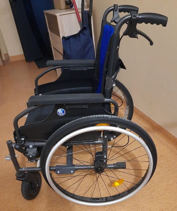 Wózek inwalidzki Vermeiren D200P. Nowy.