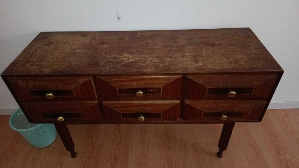 cómoda vintage com 6 gavetas