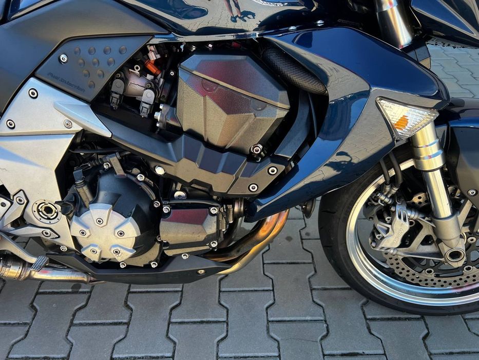 Мотоцикл Kawasaki Z1000