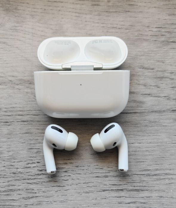 Słuchawki Apple Airpods PRO ( 1 gen.) 100% oryginalne. Stan JAK NOWE