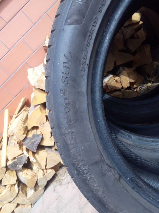 Opony letnie do SUV-a  R19 - 3 sztuki
