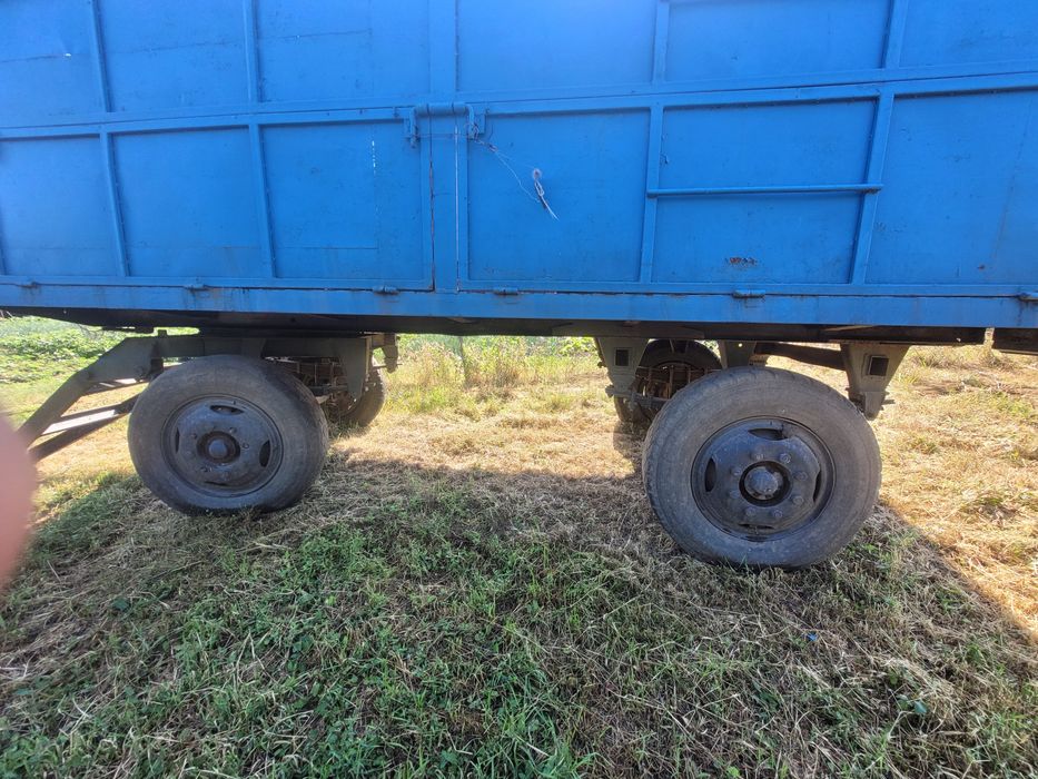Продам бортовий причіп