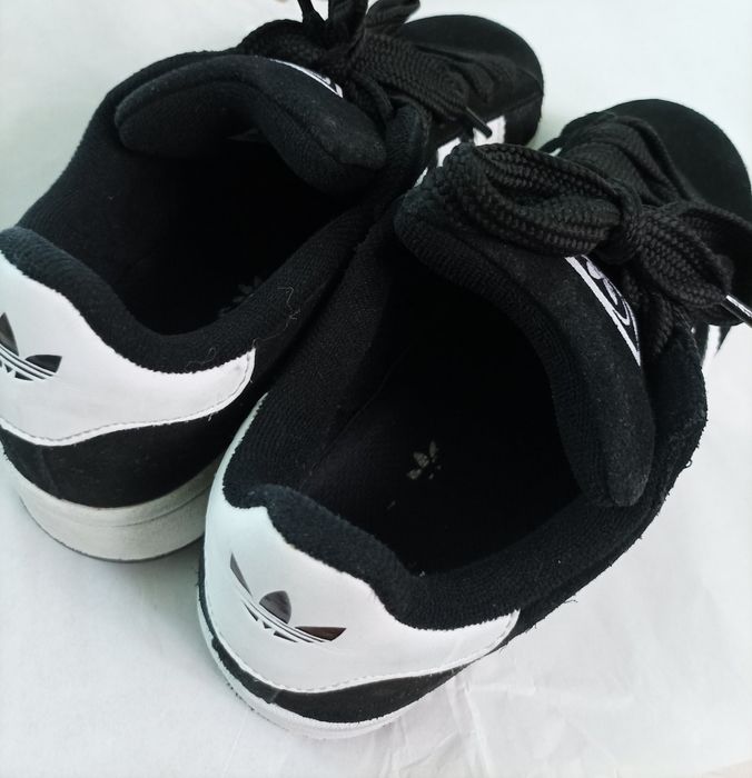 Кросівки Adidas замшові