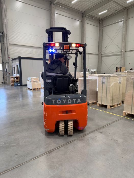 Wózek Toyota 8FBET15