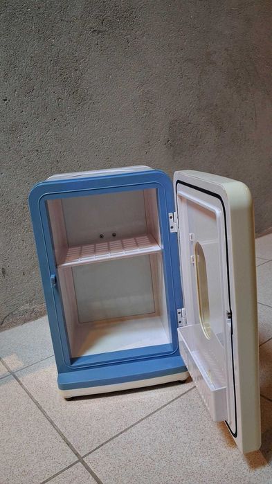 Mini frigorífico e aquecedor portátil termoelétrico
