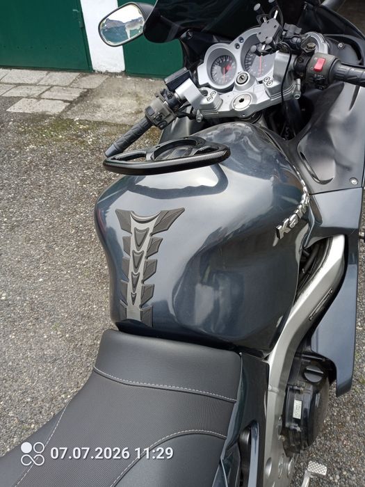 Kawasaki zzr 1200