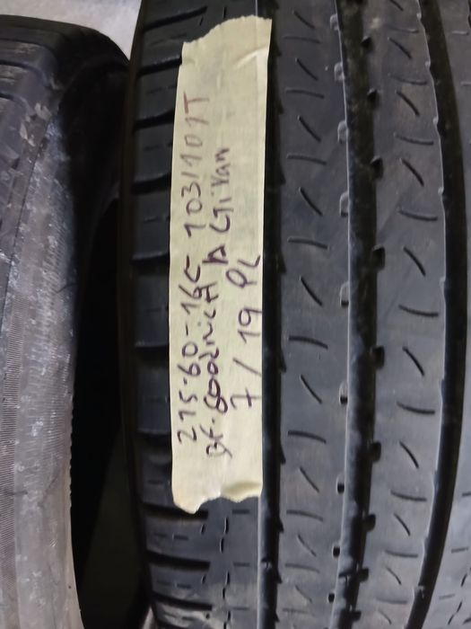 2 Pneus 215/60R16 C BFGOODRICH