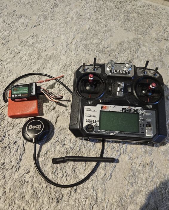 Autopilot IBoat oraz Aparatura FlySky