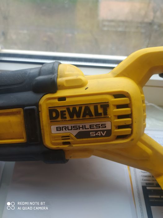 Сабельная пила, шабельна пилка DeWALT DCS389NT з акумулятором та заряд