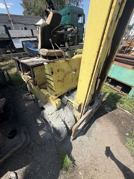 Погрузчик б\в під відновлення