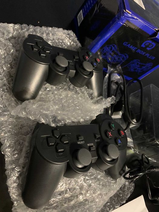 X6 Super Game Box Plus 4K HD   
Konsola do gier 10000 gier retro