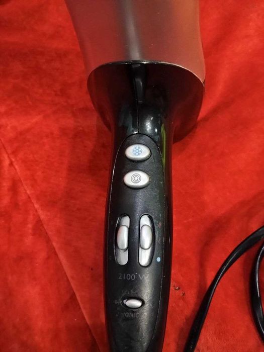 Фен Philips SalonDry Control