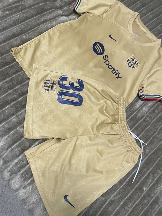 Футбольна форма Gavi