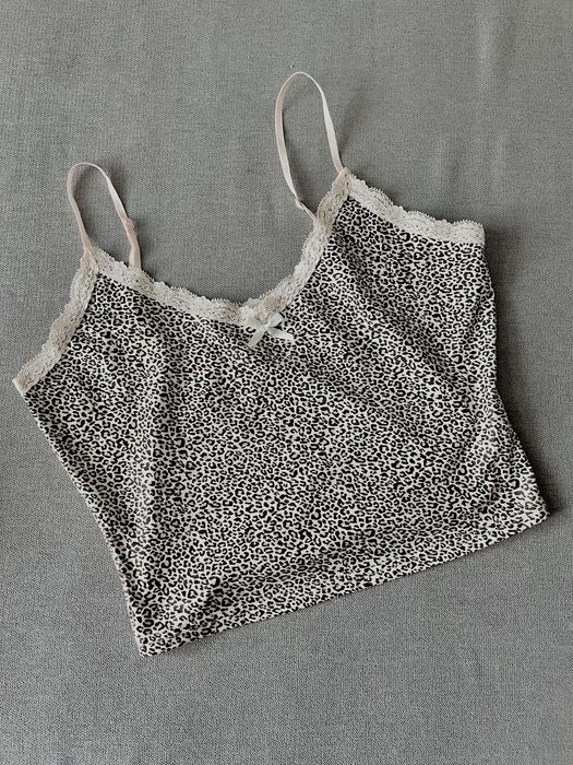 Пакет жіночих речей