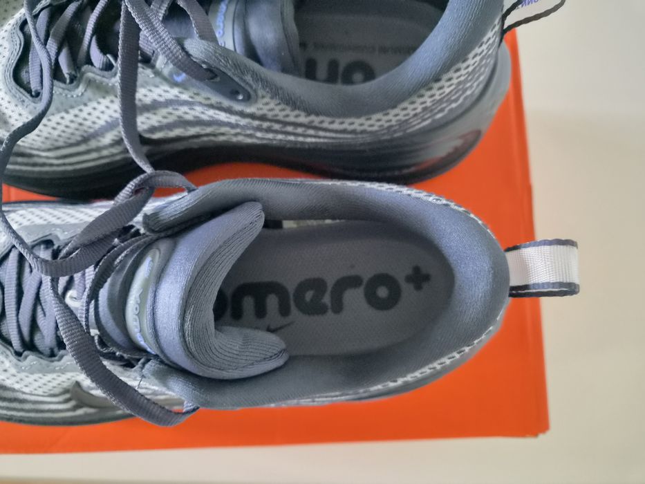 Buty Nike Vomero Plus 42.5