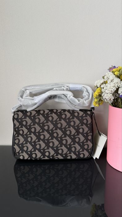 Сумка calvin klein, allover monogram flap crossbody bag calvin klein black