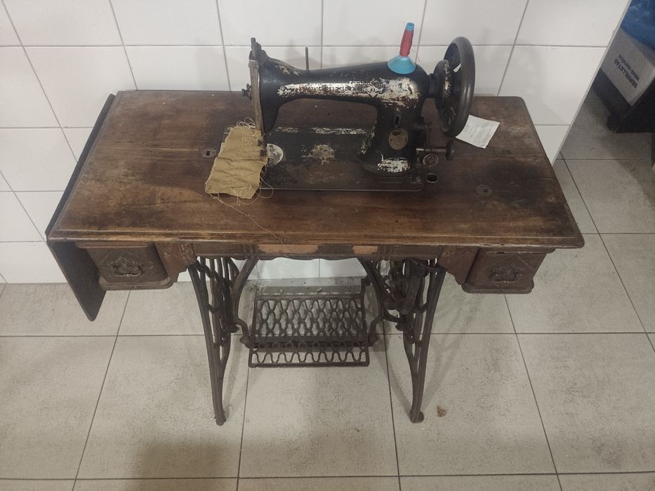 Máquina de costura Singer