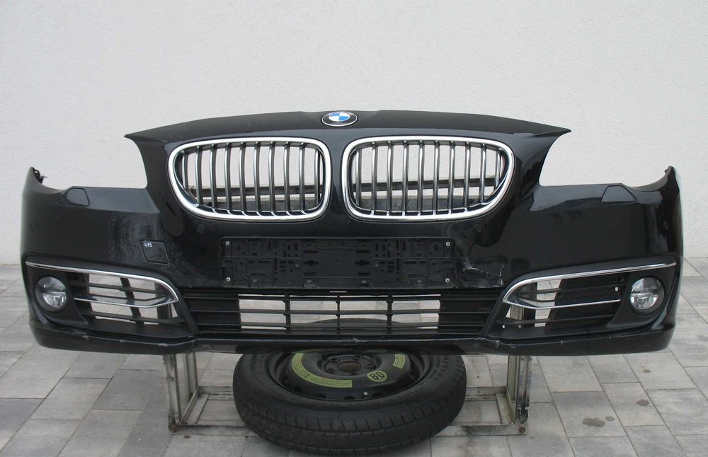 BMW F10 F11 Iift zderzak przód 4xPDC 475 Black Sapphire kompletny