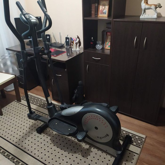 Продам орбитрек Housfit