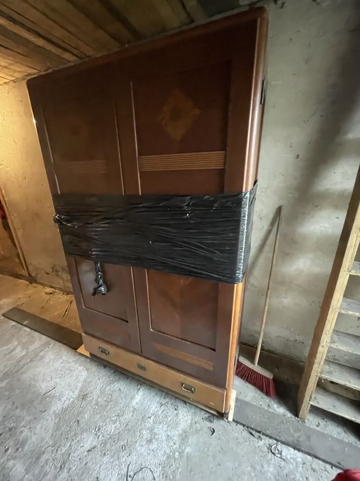 Szafa antyk ……….