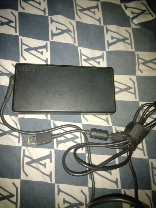 Блок живлення Lenovo 170w