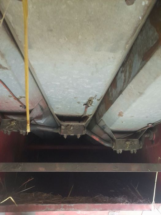 Продається комбайн Massey Ferguson на ходу,треба грохот. Колеса нові є