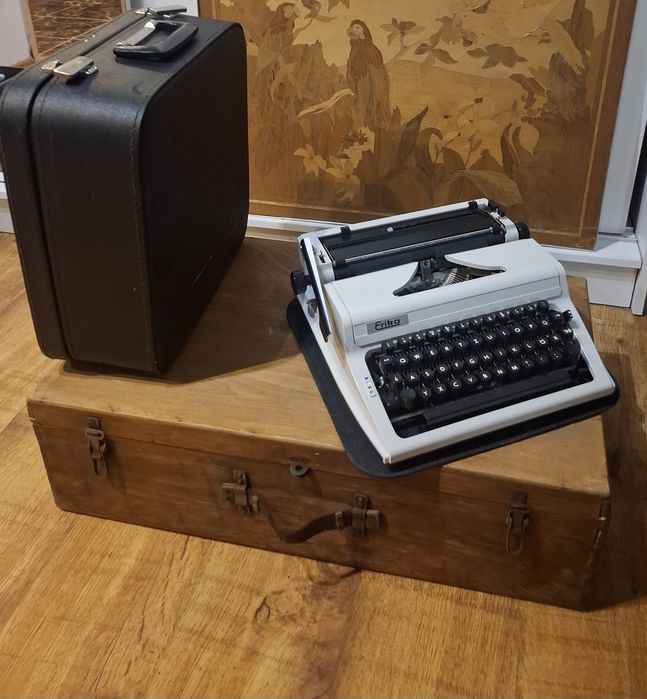 Maszyna do pisania marki Erika, niemiecka i wpelni sprawna