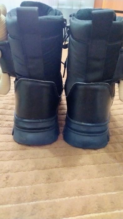 Зимові черевики, ботінки, розмір 34, стелька 22 см.