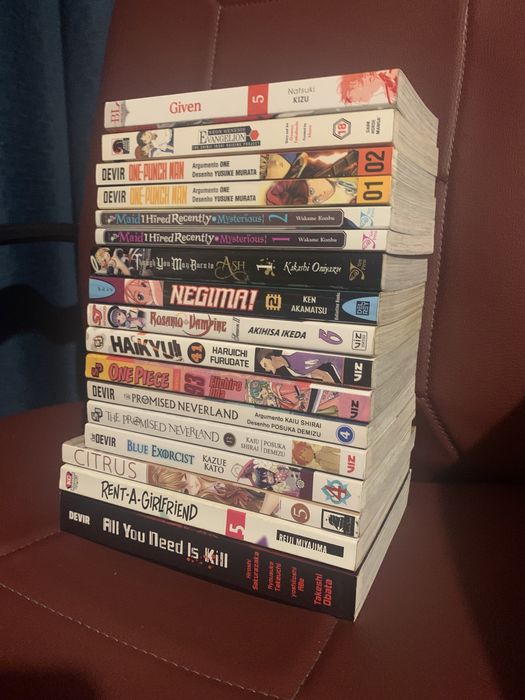 Mangás em português e em inglês