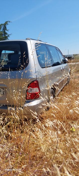 Para peças ou recuperar kia Carnival 2.9TDi 7lugares ano2000 com docum