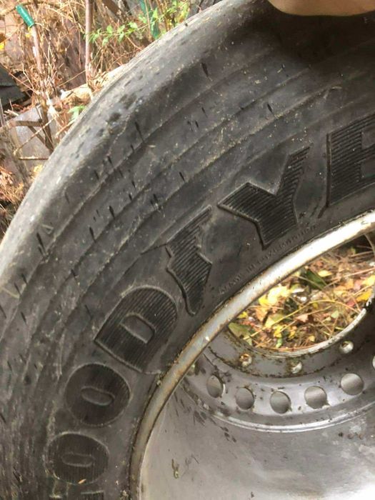 Używana opona naczepa Mega rozmiar 455/40R/22,5