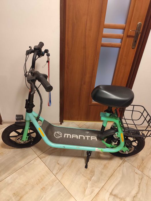 Hulajnoga elektryczna z siodełkiem MANTA