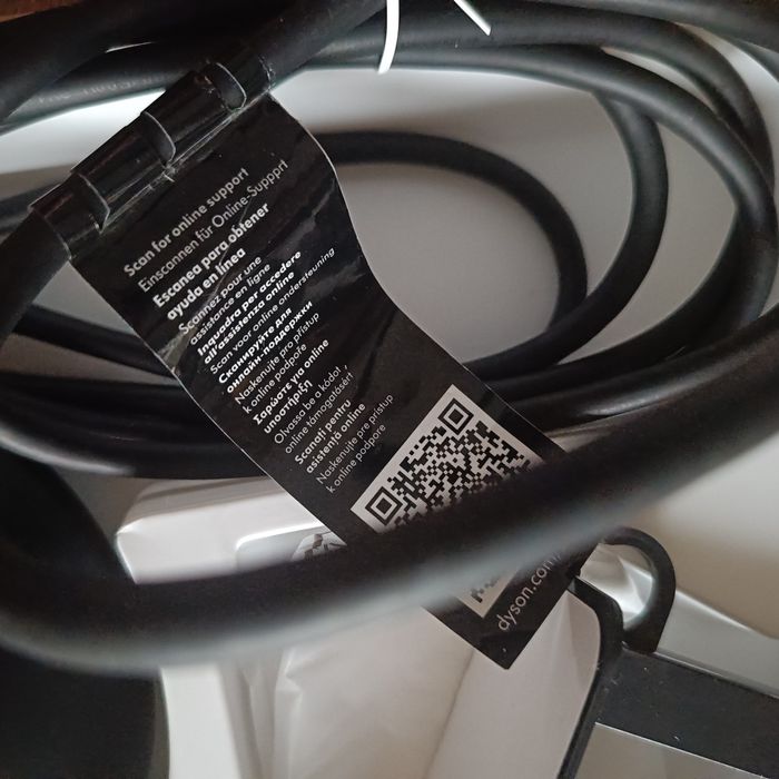 Suszarka do włosów Dyson nural nowa