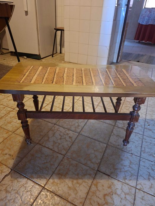 Mesa de centro antiga