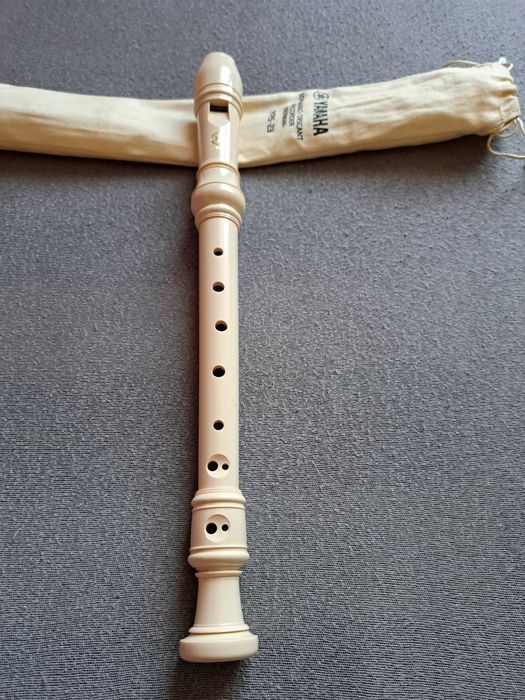 Flet  firmy YAMAHA -  soprano/descand recorder YRS-23