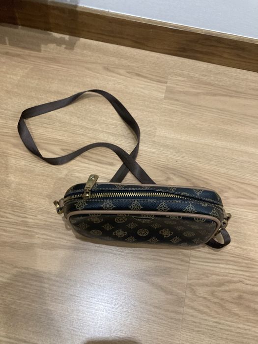 Mala tiracolo guess em bom estado